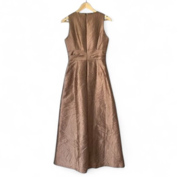 Kay Unger Mariah Textured Jacquard Gown, Champagne Almond, Size 4, Like NEW - Picture 5 of 10